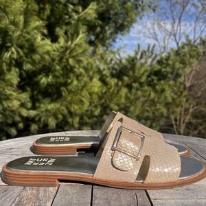 Naturalizer Faryn Sandals Size‎ 9.5 Soft Gold Slide w Buckle Flats Leather Shoes